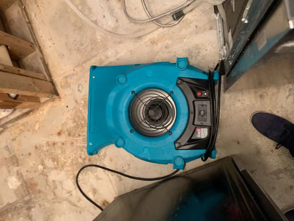 Air mover drying equipment for Mold Remediation & Removal in San Mateo
